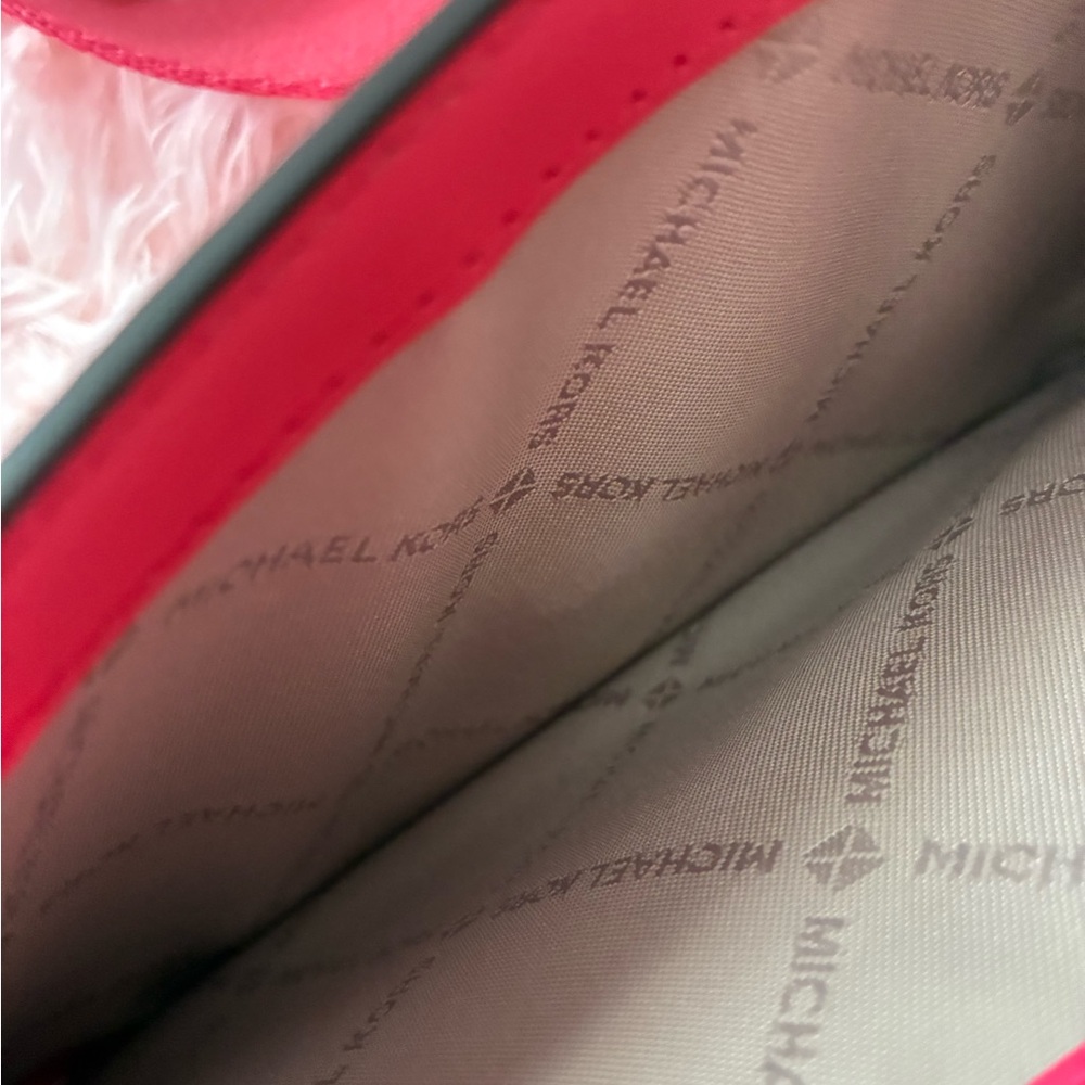 Michael Kors pink  jet set Crossbody large wallet, bag zip around hibiscus ombre - Picture 8 of 9